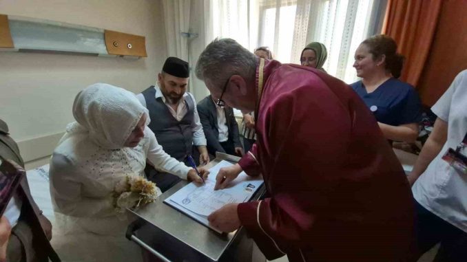 duzcede-hastane-odasinda-nikah-kiydilar-5tKazDOj.jpg