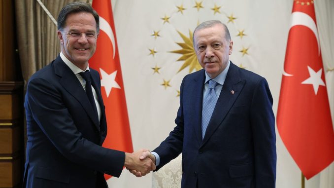 erdogan-rutteyi-kabul-etti-7shsgpGZ.jpg